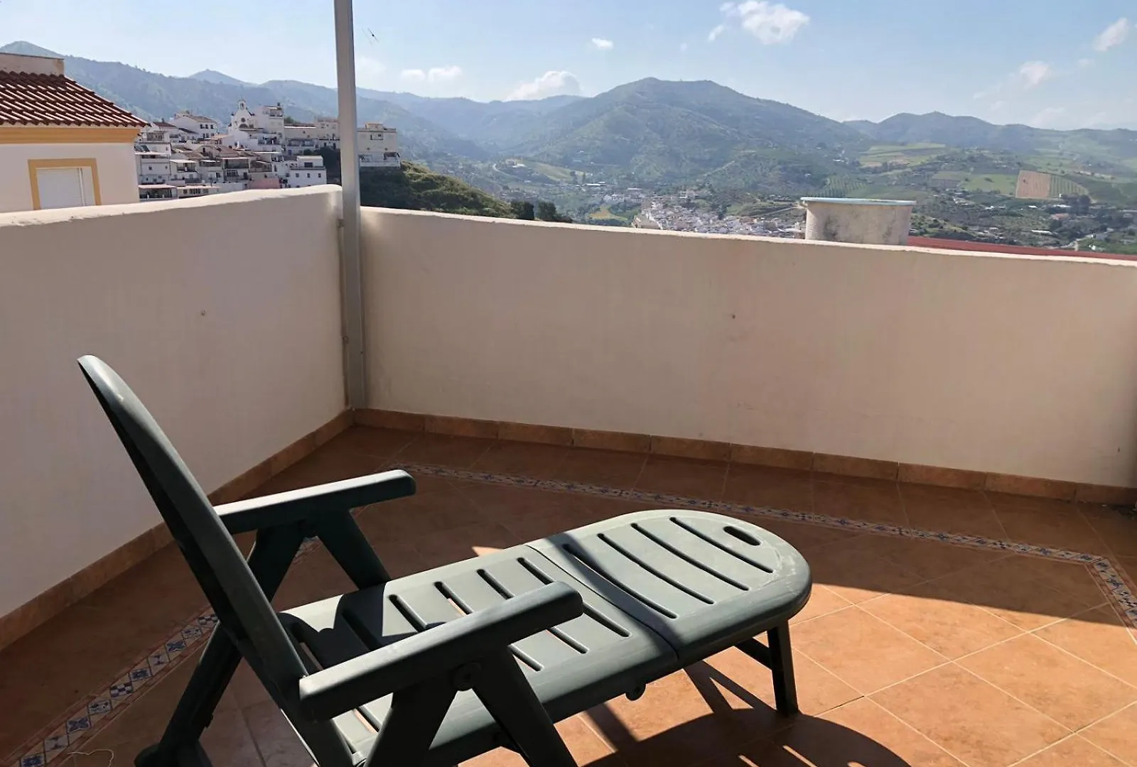 3-Bedroom Top Apartment With Amazing Views Álora España